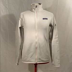 Woman’s Patagonia Cream Fleece Jacket